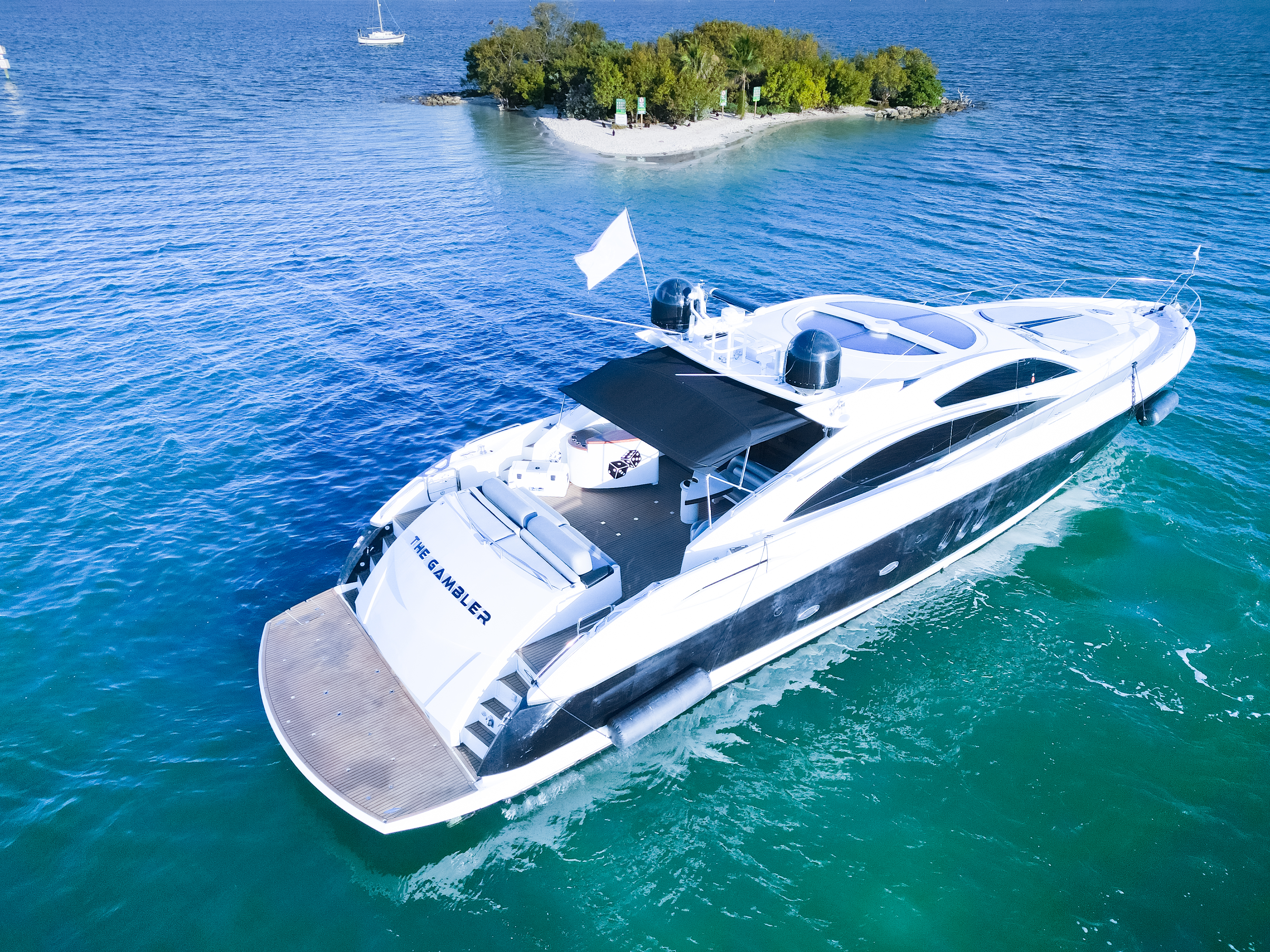 82' Sunseeker Predator